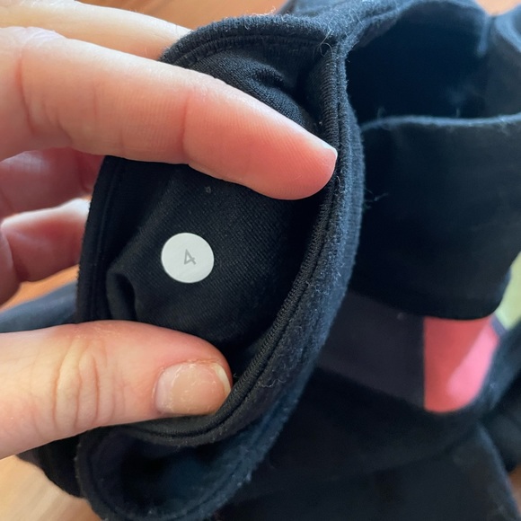 Lululemon reversible capris - Picture 2 of 2